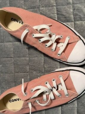 Tennis Shoe